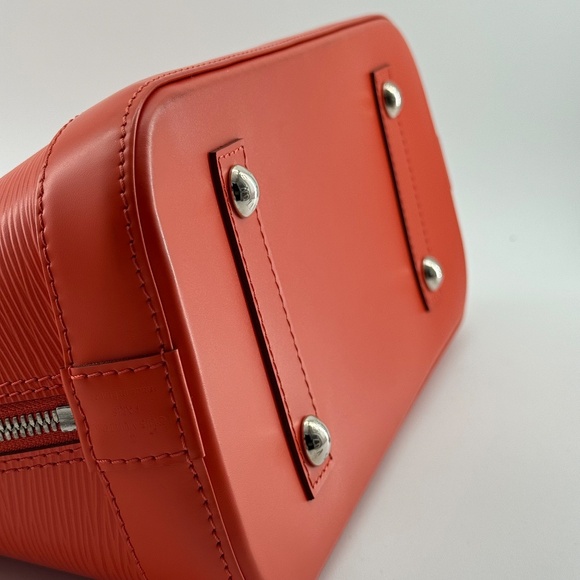 Louis Vuitton Alma PM Epi Leather Bag in Orange - Picture 7 of 15